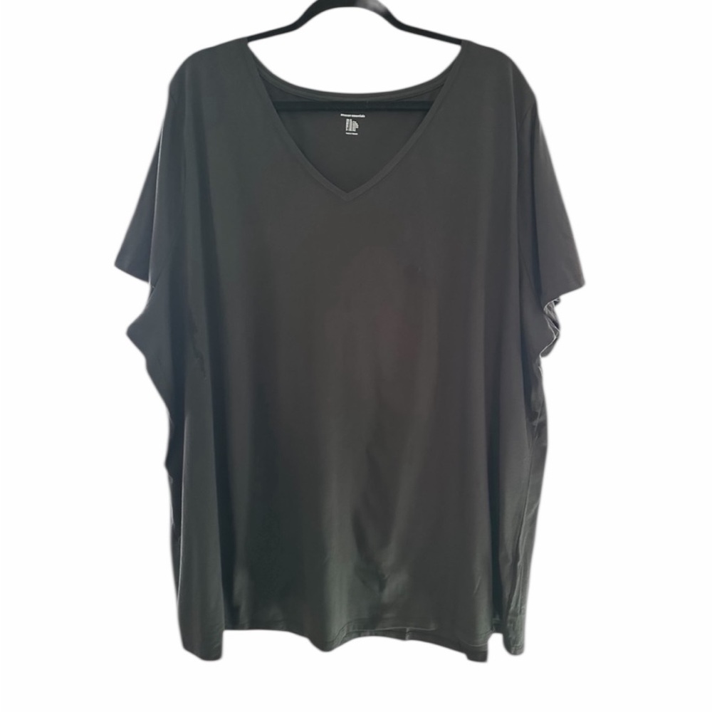 Amazon Essentials Womens Plus Size Short-Sleeve V-Neck Tee Size 4X PTP 29” NWOT